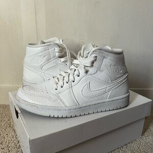Nike Air Jordan 1 Mids